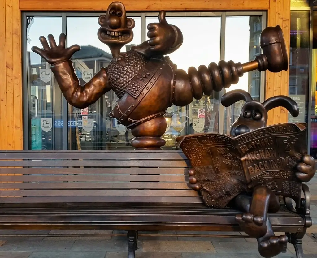 Wallace and Gromit Statue - Preston Market